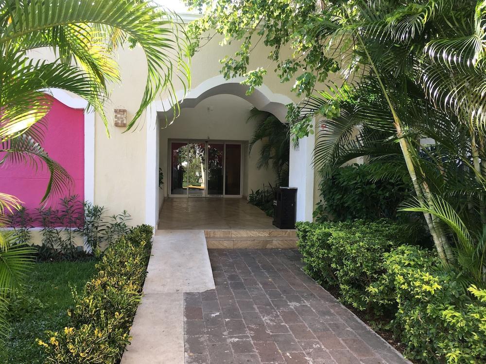 Hotel Margaritas كانكون المظهر الخارجي الصورة