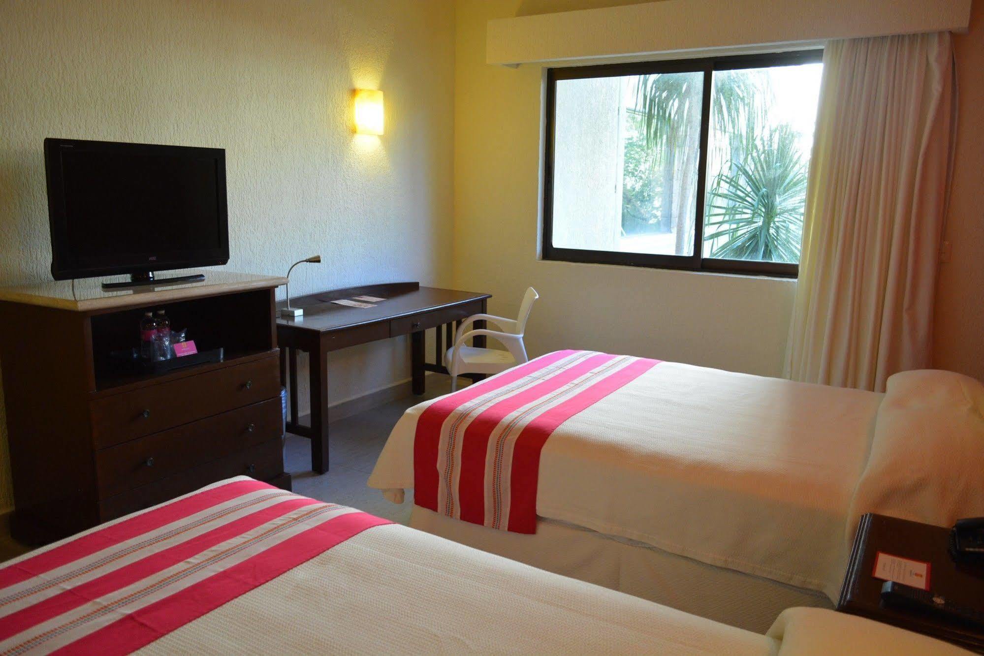 Hotel Margaritas كانكون المظهر الخارجي الصورة